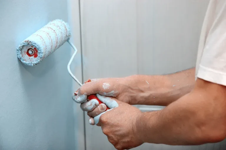 How_Long_Does_It_Take_to_Paint_the_Inside_of_a_House_featured